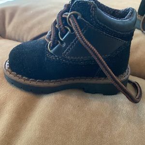 NWT Mckids Black leather size 2 boot